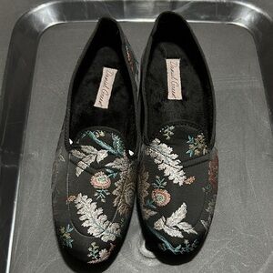 Daniel Green Womens Meg Slipper NWOTs Size 8N Brocade Fabric